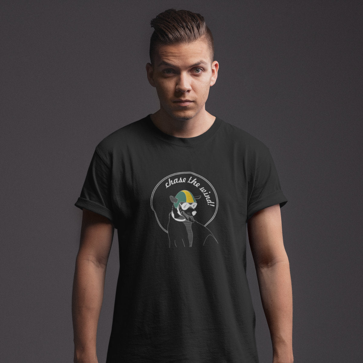 Black T-shirt Chase the wind